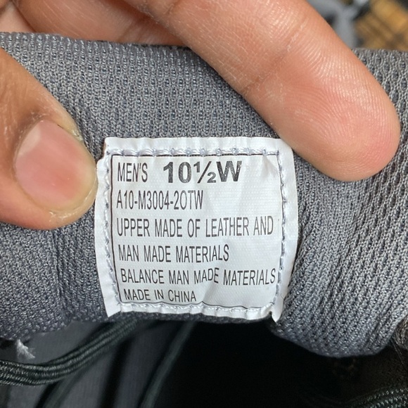 Khombu Hiking Sneakers NEW - Picture 17 of 17